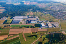 Vue aérienne de Usine Porsche 16, centre logistique Porsche et Breuninger Logistics Sachsenheim à Sachsenheim dans le département Bade-Wurtemberg, Allemagne