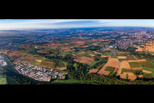 Vue aérienne de Neckar Panorama Oberwiesen à S à le quartier Oßweil in Ludwigsburg dans le département Bade-Wurtemberg, Allemagne