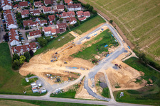 Vue aérienne de Nouvelle zone de développement Am Pfaffenberg à Eppingen dans le département Bade-Wurtemberg, Allemagne