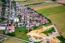 Vue aérienne de Nouvelle zone de développement Am Pfaffenberg à Eppingen dans le département Bade-Wurtemberg, Allemagne