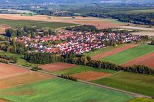 Vue aérienne de Du sud-est à Barbelroth dans le département Rhénanie-Palatinat, Allemagne