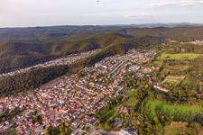 Photographie aérienne de Du sud à Dahn dans le département Rhénanie-Palatinat, Allemagne