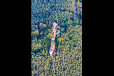 Château de Drachenfels à Busenberg dans le département Rhénanie-Palatinat, Allemagne hors des airs
