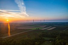 Vue aérienne de Freckenfeld dans le département Rhénanie-Palatinat, Allemagne