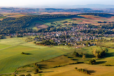 Vue aérienne de Du nord à Gumbrechtshoffen dans le département Bas Rhin, France