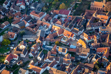 Vue aérienne de St. Laurentiushof à Birkweiler dans le département Rhénanie-Palatinat, Allemagne