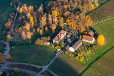 Vue aérienne de Keschde Buckel et le mémorial du Palatinat Philipp Ehmer pour les victimes de la psychiatrie nazie à Klingenmünster dans le département Rhénanie-Palatinat, Allemagne