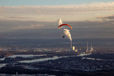 Vue aérienne de Parapente supérieur à Maximiliansau à le quartier Maximiliansau in Wörth am Rhein dans le département Rhénanie-Palatinat, Allemagne