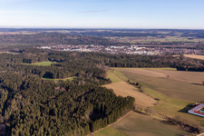 Vue aérienne de Vue de la ville depuis l'ouest à le quartier Gartenberg in Geretsried dans le département Bavière, Allemagne