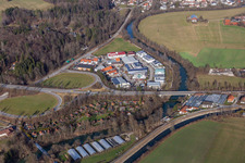 Vue aérienne de Zone industrielle sur la Loisach à Wolfratshausen dans le département Bavière, Allemagne