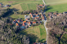 Vue aérienne de Quartier Bachhausen in Berg dans le département Bavière, Allemagne