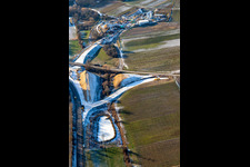 Vue aérienne de Chantier de construction de tunnel en hiver avec de la neige à Dörrenbach dans le département Rhénanie-Palatinat, Allemagne