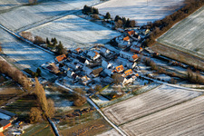 Vue aérienne de En hiver quand il y a de la neige du nord-ouest à le quartier Kleinsteinfeld in Steinfeld dans le département Rhénanie-Palatinat, Allemagne