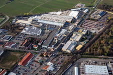 Vue aérienne de Tenneco sur la Staatsstrasse à Maikammer dans le département Rhénanie-Palatinat, Allemagne