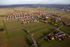 Vue aérienne de De l'ouest à le quartier Nußdorf in Landau in der Pfalz dans le département Rhénanie-Palatinat, Allemagne