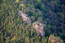 Vue aérienne de Pierres de vautour Luger à Lug dans le département Rhénanie-Palatinat, Allemagne