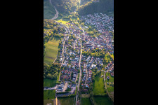 Vue aérienne de De l'est à Klingenmünster dans le département Rhénanie-Palatinat, Allemagne