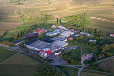 Vue aérienne de Grand domaine viticole Klein Kalmit à le quartier Ilbesheim in Ilbesheim bei Landau in der Pfalz dans le département Rhénanie-Palatinat, Allemagne