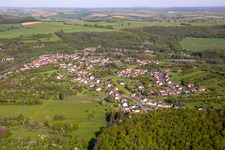Vue aérienne de De l'ouest à Wittring dans le département Moselle, France