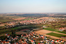 Quartier Ingenheim in Billigheim-Ingenheim dans le département Rhénanie-Palatinat, Allemagne depuis l'avion