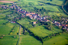 Vue aérienne de Château de Diedendorf à Diedendorf dans le département Bas Rhin, France