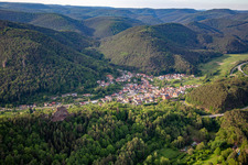 Photographie aérienne de Du sud à Wilgartswiesen dans le département Rhénanie-Palatinat, Allemagne