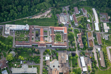 Clinique du Palatinat à Landeck à Klingenmünster dans le département Rhénanie-Palatinat, Allemagne du point de vue du drone