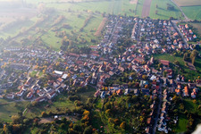 Enregistrement par drone de Quartier Oberweier in Ettlingen dans le département Bade-Wurtemberg, Allemagne