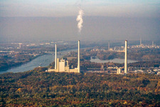 Vue aérienne de Centrale électrique EnBW à le quartier Rheinhafen in Karlsruhe dans le département Bade-Wurtemberg, Allemagne
