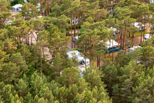 Camp de dunes Karlshagen à Karlshagen dans le département Mecklembourg-Poméranie occidentale, Allemagne d'en haut