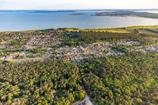 Vue aérienne de Côté eau arrière à Zempin dans le département Mecklembourg-Poméranie occidentale, Allemagne