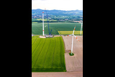 Photographie aérienne de Chantier de construction d'une éolienne au parc éolien d'Oberseifersdorf d'Alterric Deutschland GmbH et d'Energiequelle GmbH à le quartier Eckartsberg in Mittelherwigsdorf dans le département Saxe, Allemagne