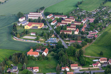 Vue aérienne de Lotissement préfabriqué « Am Hutberg » à le quartier Schönau-Berzdorf in Schönau-Berzdorf auf dem Eigen dans le département Saxe, Allemagne