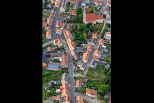 Vue aérienne de Église de l'Assomption de Marie à Ostritz dans le département Saxe, Allemagne