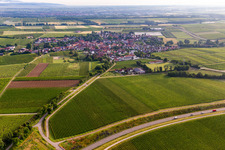 Vue aérienne de Du sud à Impflingen dans le département Rhénanie-Palatinat, Allemagne