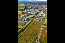 Vue aérienne de Développement de l'extension nord de la zone commerciale Im Speyerer Tal à Rülzheim dans le département Rhénanie-Palatinat, Allemagne
