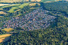 Vue oblique de Du nord à le quartier Neuburgweier in Rheinstetten dans le département Bade-Wurtemberg, Allemagne