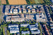 Vue aérienne de Chantier de construction de maisons multifamiliales « Nouveau Centre-Ville » vu de l'ouest à le quartier Mörsch in Rheinstetten dans le département Bade-Wurtemberg, Allemagne