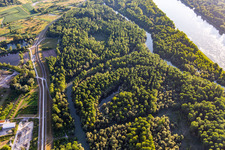 Vue aérienne de Du Vieux Rhin au pont des Panzers à Au am Rhein dans le département Bade-Wurtemberg, Allemagne