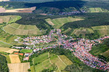 Vue aérienne de Du sud à Ramsthal dans le département Bavière, Allemagne
