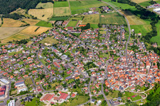 Vue aérienne de Du sud à Oberthulba dans le département Bavière, Allemagne