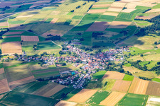Vue aérienne de Du sud-est à le quartier Maulbach in Homberg dans le département Hesse, Allemagne