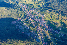Vue aérienne de Du nord-ouest à Birkenhördt dans le département Rhénanie-Palatinat, Allemagne