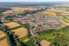 Vue aérienne de Du nord-est à Hördt dans le département Rhénanie-Palatinat, Allemagne