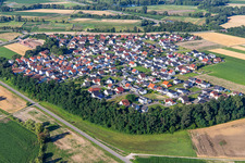 Vue aérienne de Du nord-est à le quartier Hardtwald in Neupotz dans le département Rhénanie-Palatinat, Allemagne