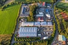 Vue aérienne de Morton Extrusionstechnik GmbH et Auto-Center Abtsteinach à le quartier Ober-Abtsteinach in Abtsteinach dans le département Hesse, Allemagne