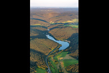 Vue aérienne de Réservoir de Marbach à le quartier Hüttenthal in Mossautal dans le département Hesse, Allemagne