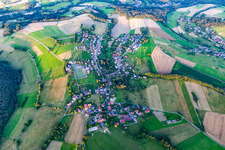 Vue aérienne de De l'ouest à le quartier Günterfürst in Erbach dans le département Hesse, Allemagne