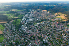 Vue aérienne de Village Erbach du sud à le quartier Dorf-Erbach in Erbach dans le département Hesse, Allemagne