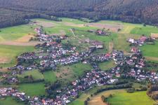 Vue aérienne de Du sud à le quartier Weiten-Gesäß in Michelstadt dans le département Hesse, Allemagne